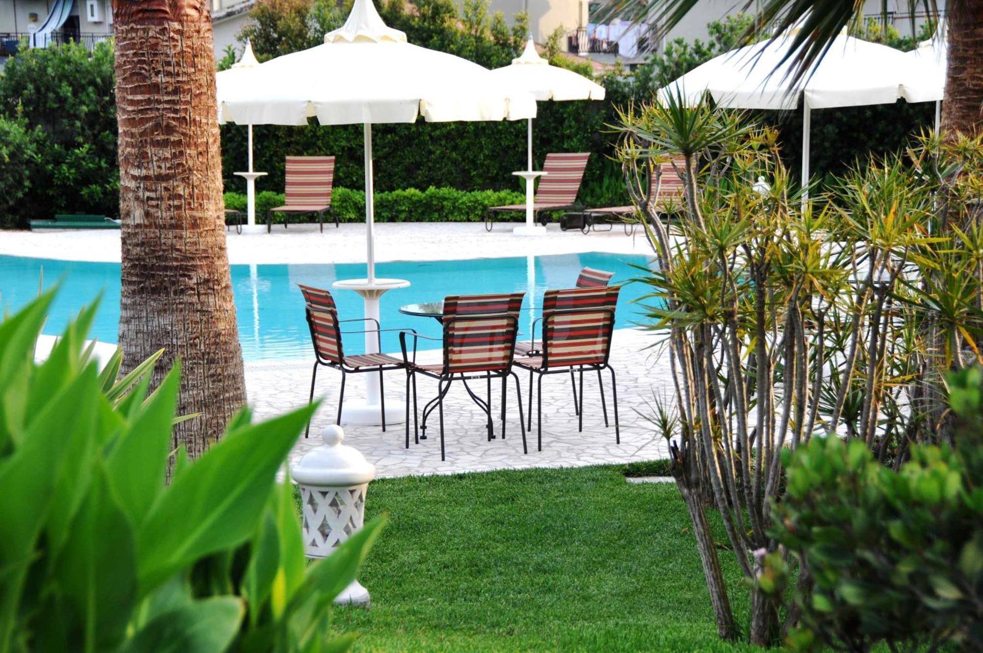 Alcantara Resort Di Charme Adults Only Gaggi Eksteriør billede