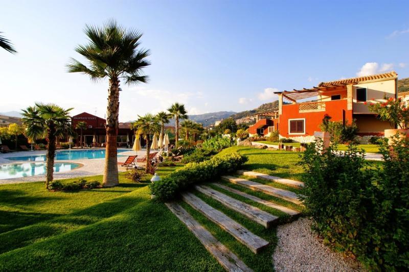 Alcantara Resort Di Charme Adults Only Gaggi Eksteriør billede